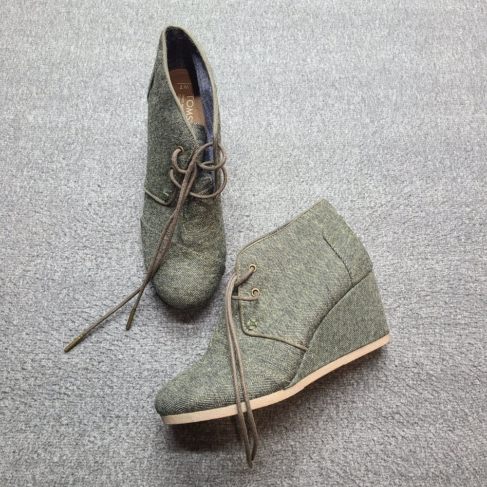 TOMS Desert Wedge Booties Olive Green Herringbone Wool Lace Up Ankle Boots W7